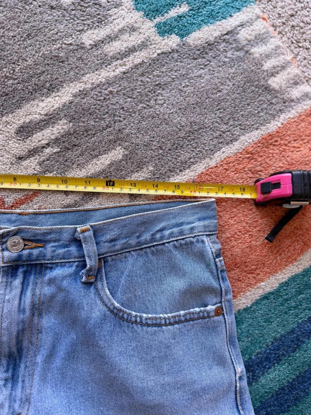 Levi's 550 Denim Bermuda Shorts Upcycled Reworked Graffiti Western Art - Picture 9 of 12